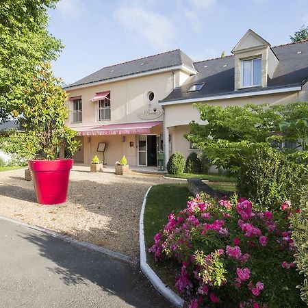 Logis Auberge Bienvenue Doue-la-Fontaine Bagian luar foto