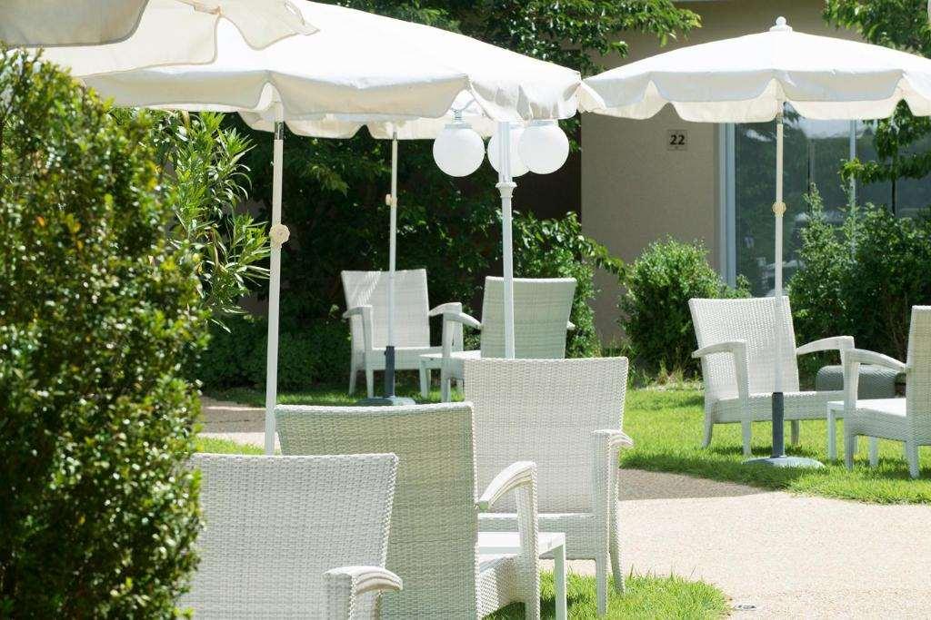 Logis Auberge Bienvenue Doue-la-Fontaine Restoran foto