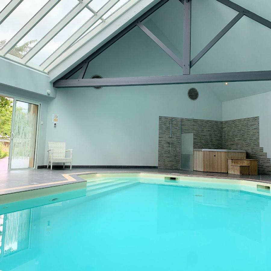 Logis Auberge Bienvenue Doue-la-Fontaine Bagian luar foto