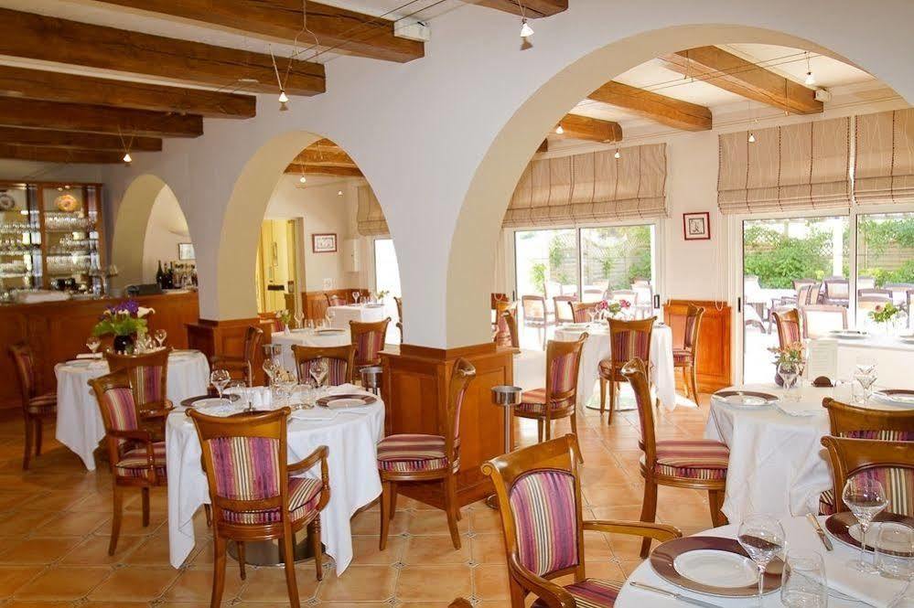 Logis Auberge Bienvenue Doue-la-Fontaine Bagian luar foto