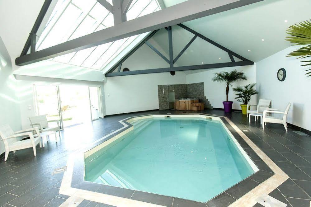 Logis Auberge Bienvenue Doue-la-Fontaine Bagian luar foto