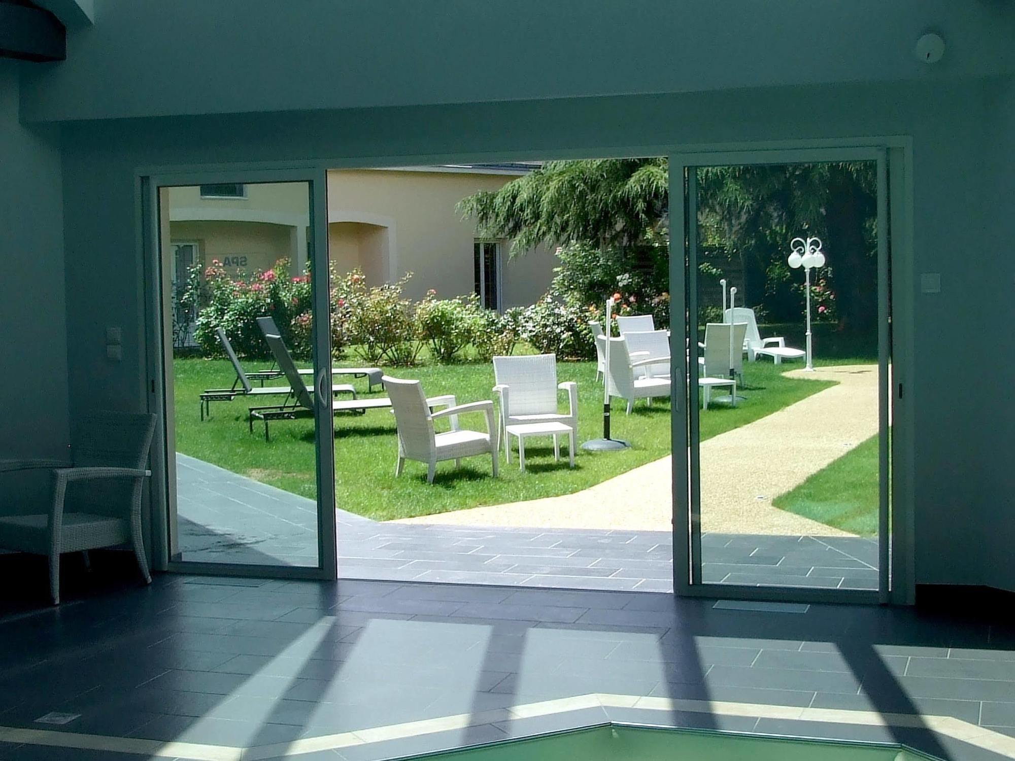 Logis Auberge Bienvenue Doue-la-Fontaine Bagian luar foto