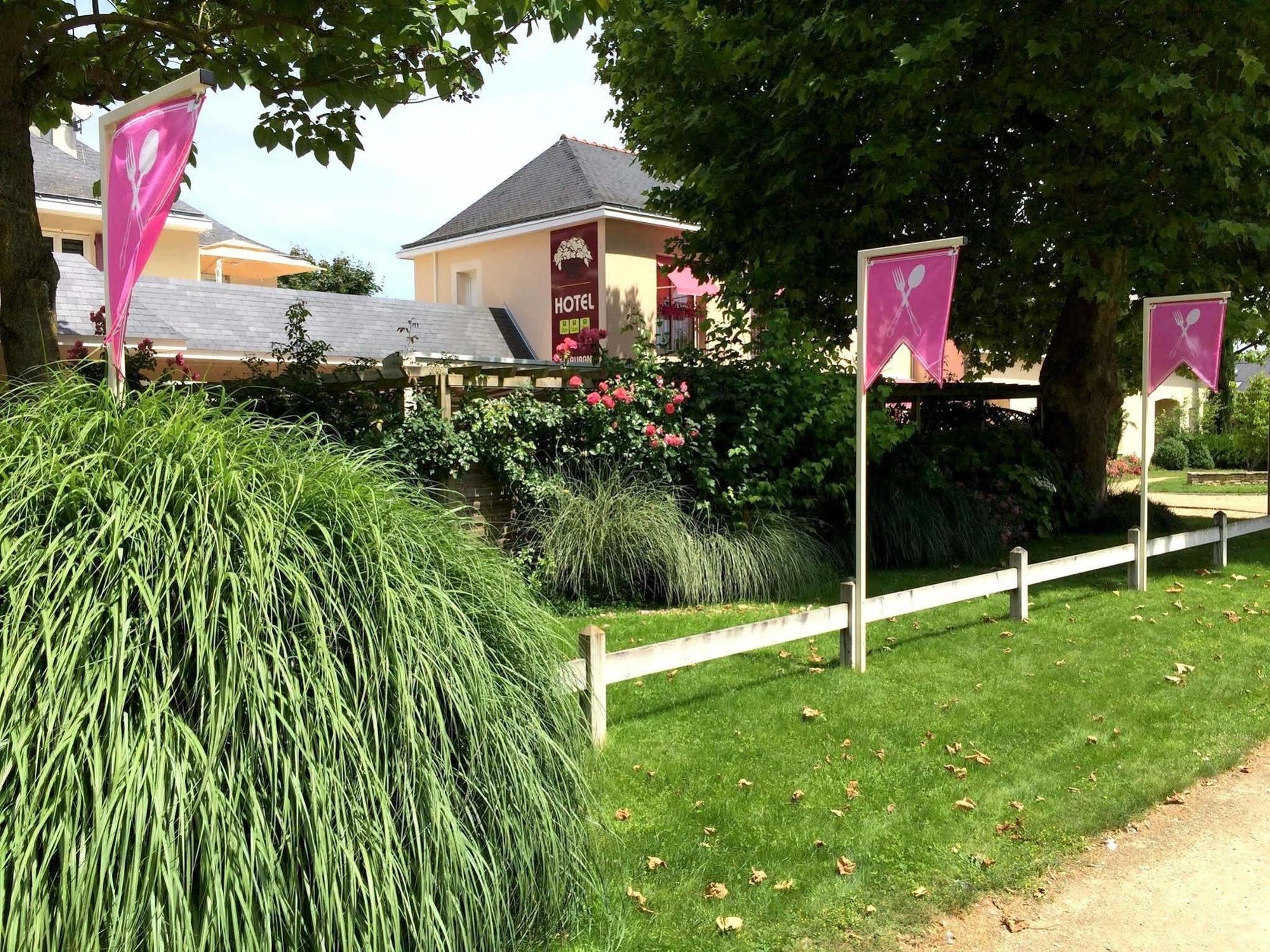 Logis Auberge Bienvenue Doue-la-Fontaine Bagian luar foto