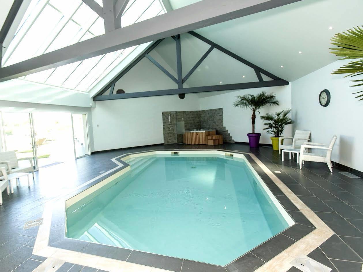 Logis Auberge Bienvenue Doue-la-Fontaine Bagian luar foto